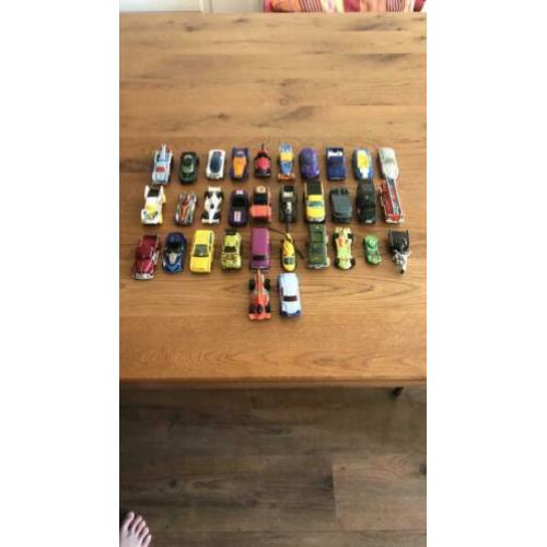Hotwheels 32 stuks + octopus onderdelen