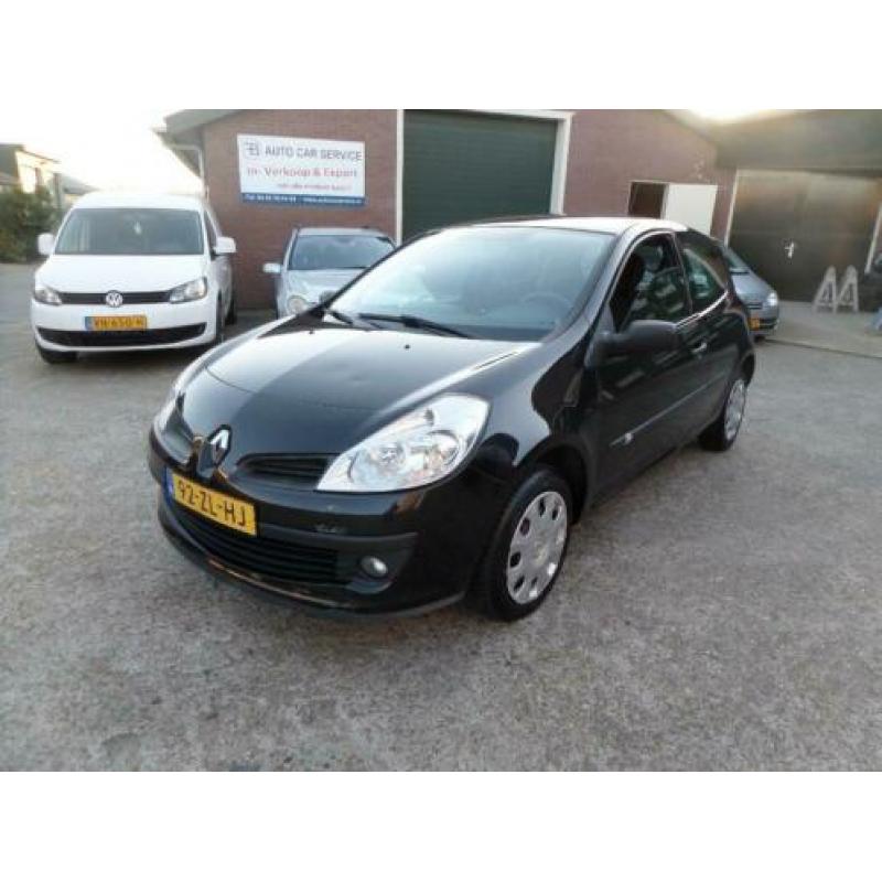 Renault Clio 1.2-16V Special Line