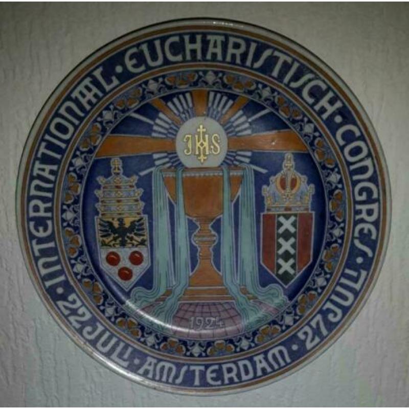 Bord mosa maastricht,internationaal-eucharistijch concres
