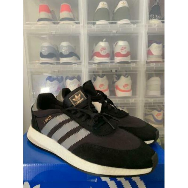 Adidas iniki runner maat 47 1/3
