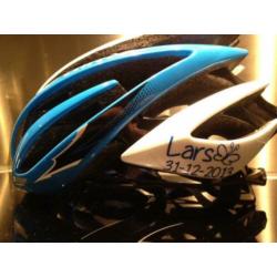 naam of logo stickers voor op uw fietshelm of fiets