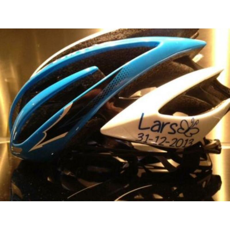 naam of logo stickers voor op uw fietshelm of fiets