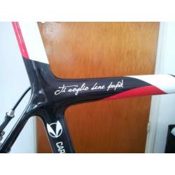 naam of logo stickers voor op uw fietshelm of fiets