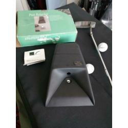 Star case battery operated putt returner met putter