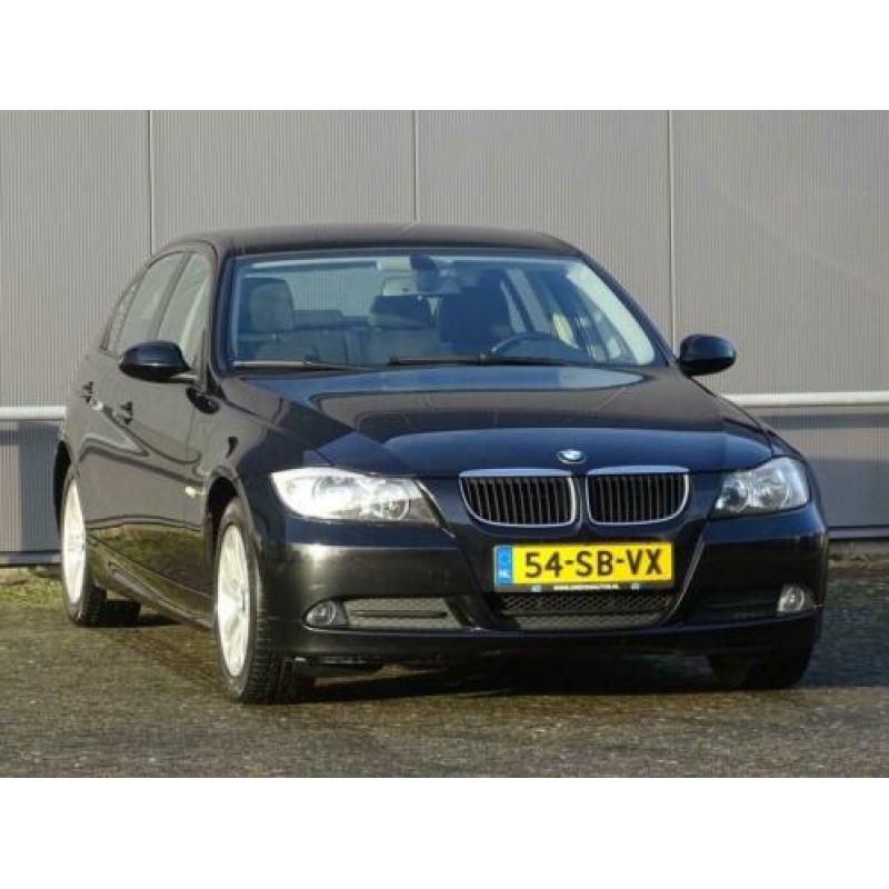 BMW 3-serie 318i KEURIGE AUTO (bj2005)