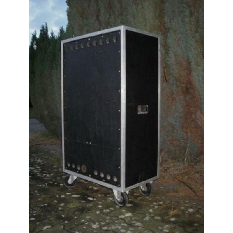 Te Koop LEGE BASS CAB (18 inch speaker)