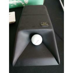 Star case battery operated putt returner met putter