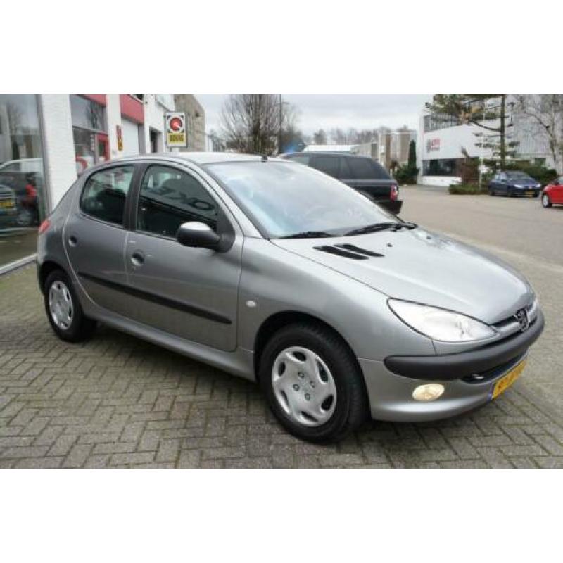 Peugeot 206 1.6-16V GENTRY AUTOMAAT 1E EIGENARESSE DEALEROND
