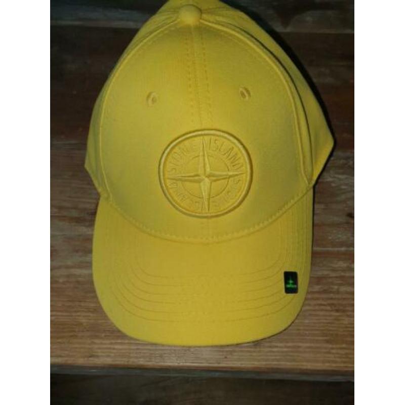Stone Island pet