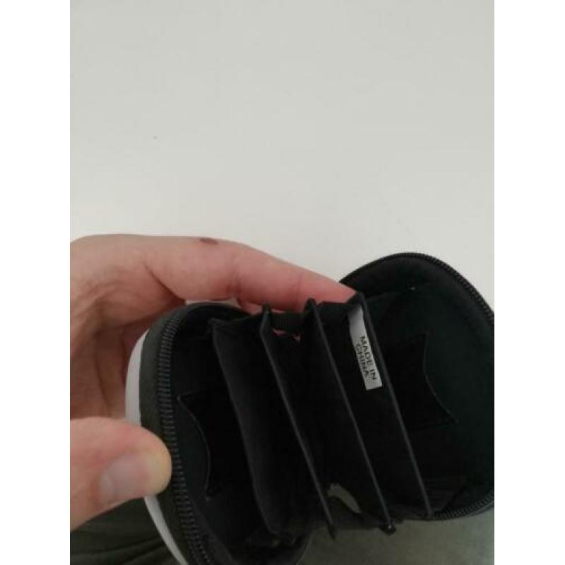 4 PSP games + bewaar mapje