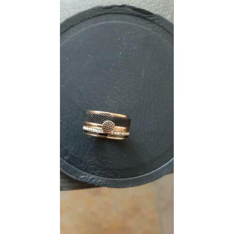 Ixxxi ring maat 17