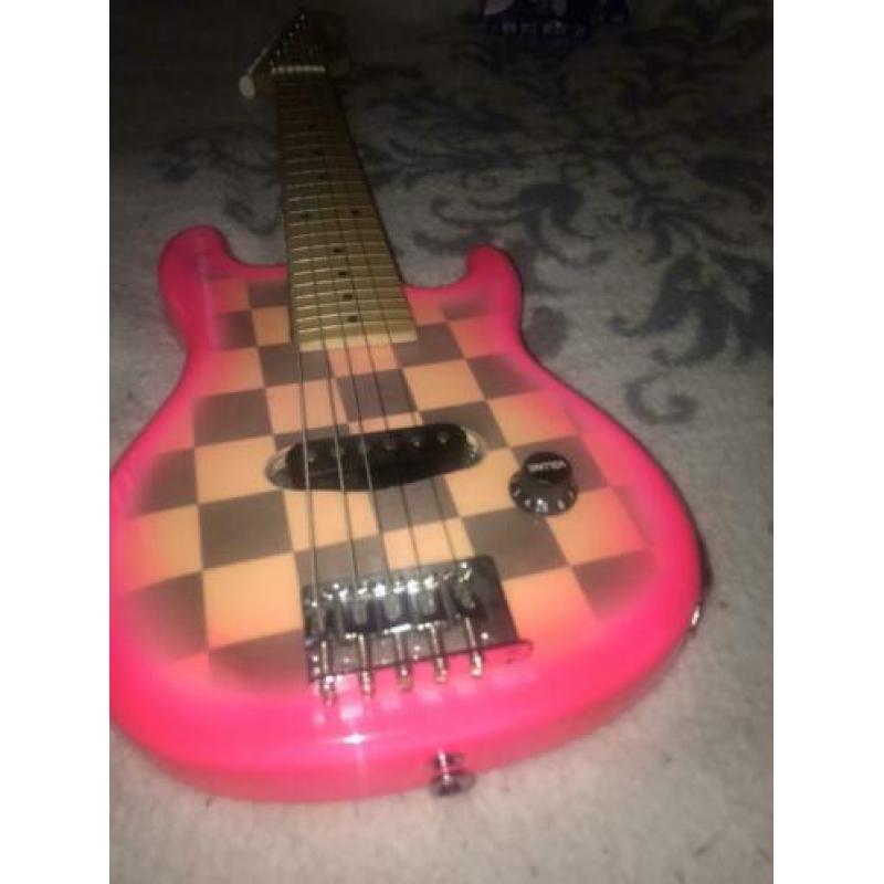 Volcano Rock-A-Teer Gitaar + Tas