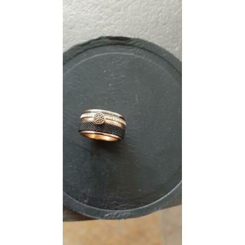 Ixxxi ring maat 17