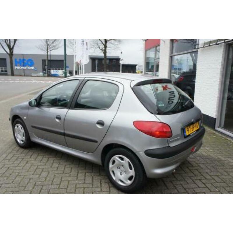 Peugeot 206 1.6-16V GENTRY AUTOMAAT 1E EIGENARESSE DEALEROND