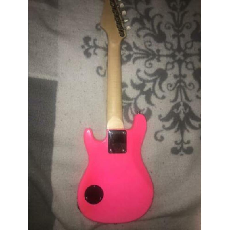 Volcano Rock-A-Teer Gitaar + Tas