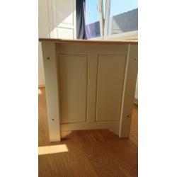 Complete kinderkamer, ledikant en commode