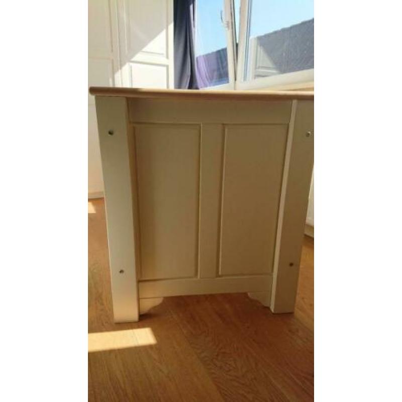 Complete kinderkamer, ledikant en commode