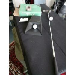 Star case battery operated putt returner met putter