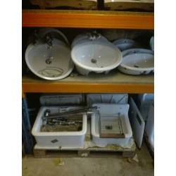 Wastafel / wasbak / fonteintje / toiletpot / urinoirs