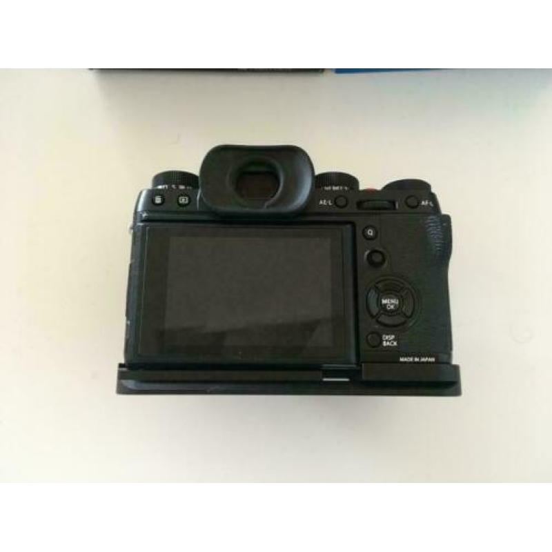 Fujifilm X-T2 + grip