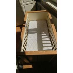 Complete kinderkamer, ledikant en commode