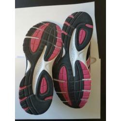 Reebok hardloopschoenen maat 38,5