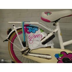 Loekie GRANNY 20 INCH