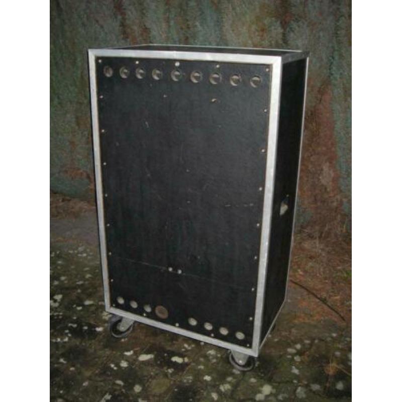 Te Koop LEGE BASS CAB (18 inch speaker)