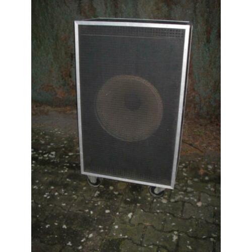 Te Koop LEGE BASS CAB (18 inch speaker)
