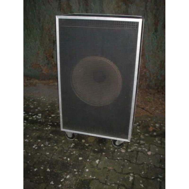 Te Koop LEGE BASS CAB (18 inch speaker)