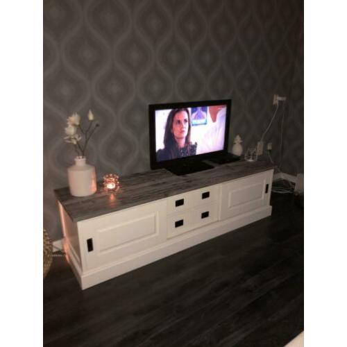 Mooi dressoir/tv kast Het Kabinet Bunnik