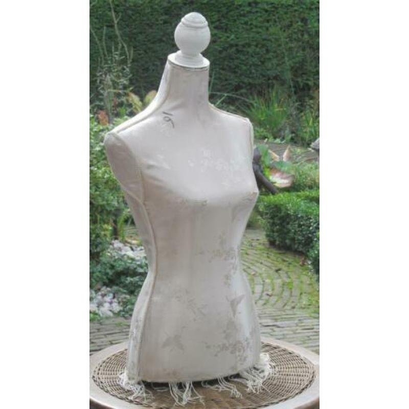 Mooie antieke kleding buste of torso.