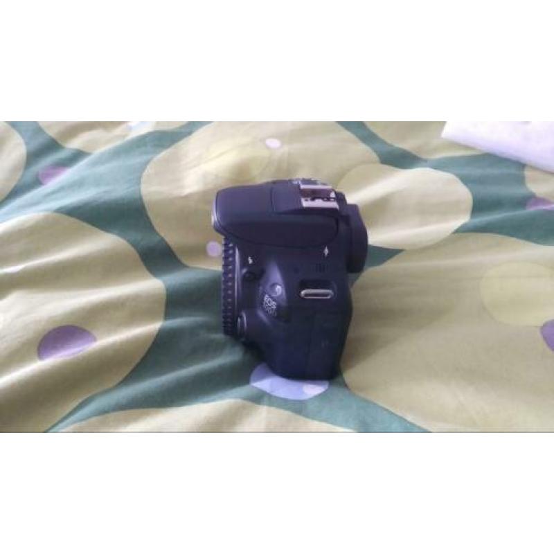 Canon EOS 100d body only