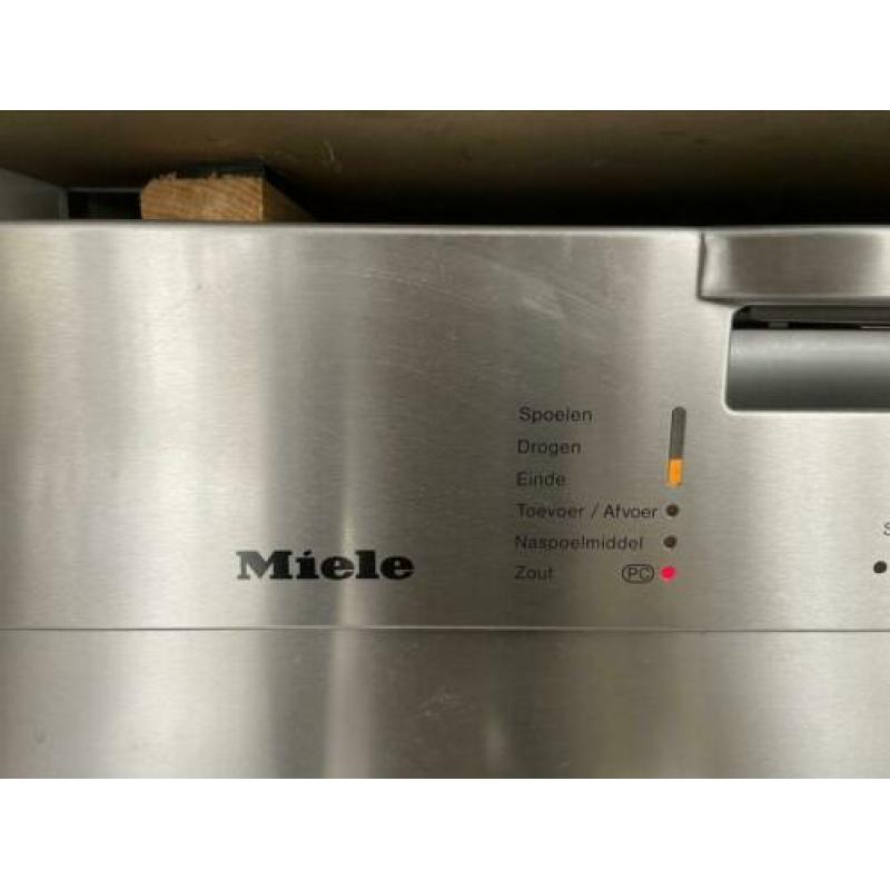 RVS Miele afwasmachine / vaatwasmachine - ca 5 jaar oud