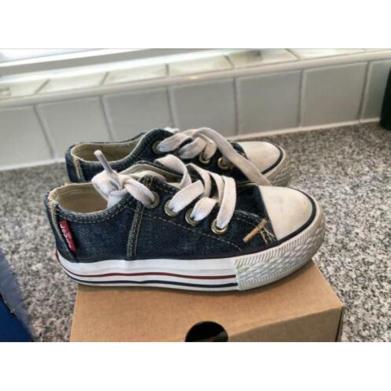 Sneakers Adidas, Nike, Levi’s maat 19,5, 21,22,25