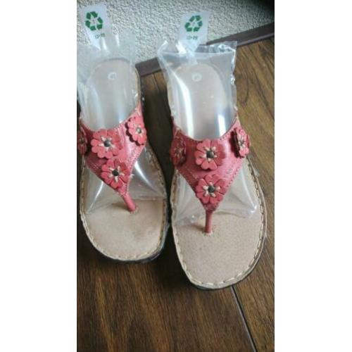 Slippers teenslippers maat 40