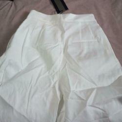 Witte nieuwe 3/4 broek.Hoog in taille.Mt S.Merk Zara Woman