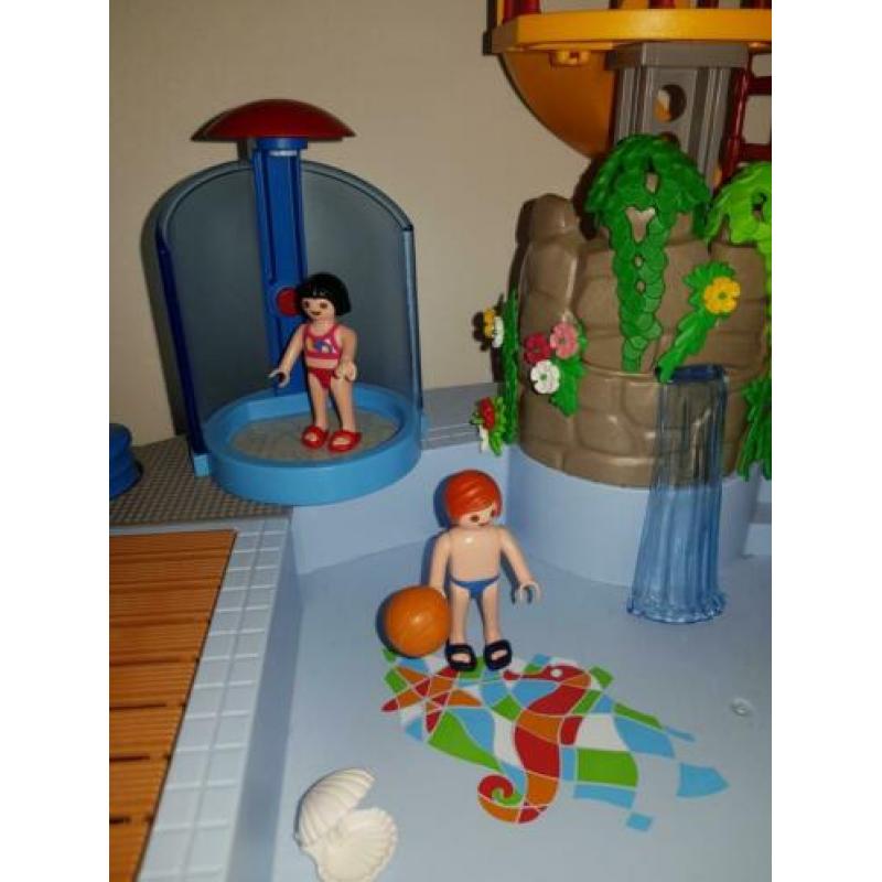 Playmobil zwembad met veel accessoires