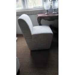 4 prachtige eetkamerstoelen