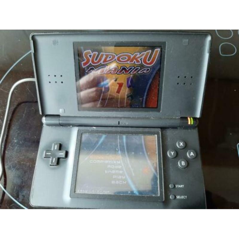 Zwarte Nintendo DS Lite met spellen