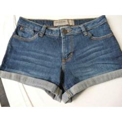 Leuk setje, korte broek met t shirt