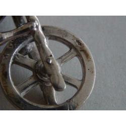 Miniatuur zilver AP6 kruiwagen +ton man zilveren miniaturen