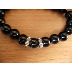 2 Leuke Armbanden met Zwarte en Grijze Glas Parels en Strass