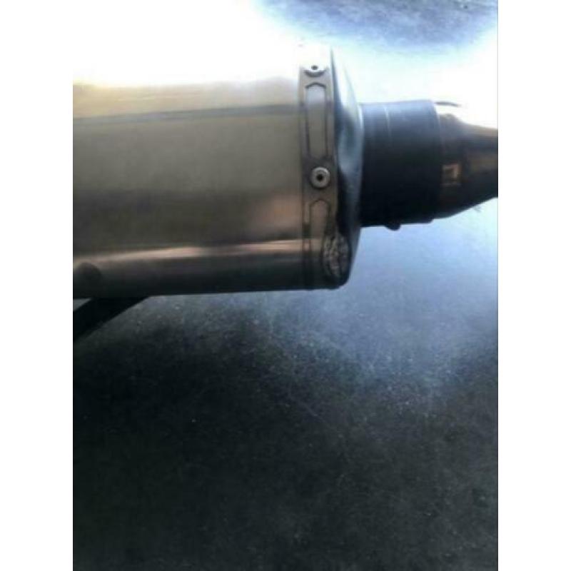 akrapovic vespa uitlaat origineel!