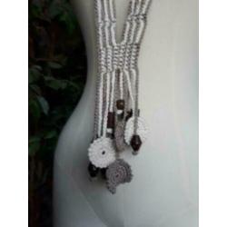 NIEUW!!!! Bijzondere gehaakte ketting met bloemen en kralen