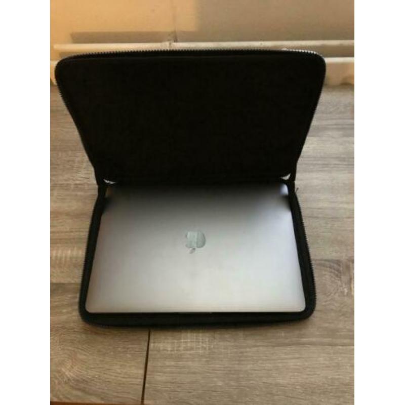 MacBook Pro 13 inch, i5, 8GB - 256GB, Iris+ 640, Space Gray