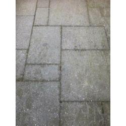 Wildverband betontegels ca. 50m2 t.e.a.b