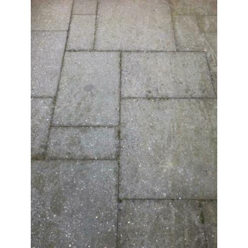 Wildverband betontegels ca. 50m2 t.e.a.b