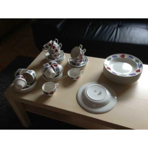 Boerenbond servies borden theekommen en koffiekop en schotel