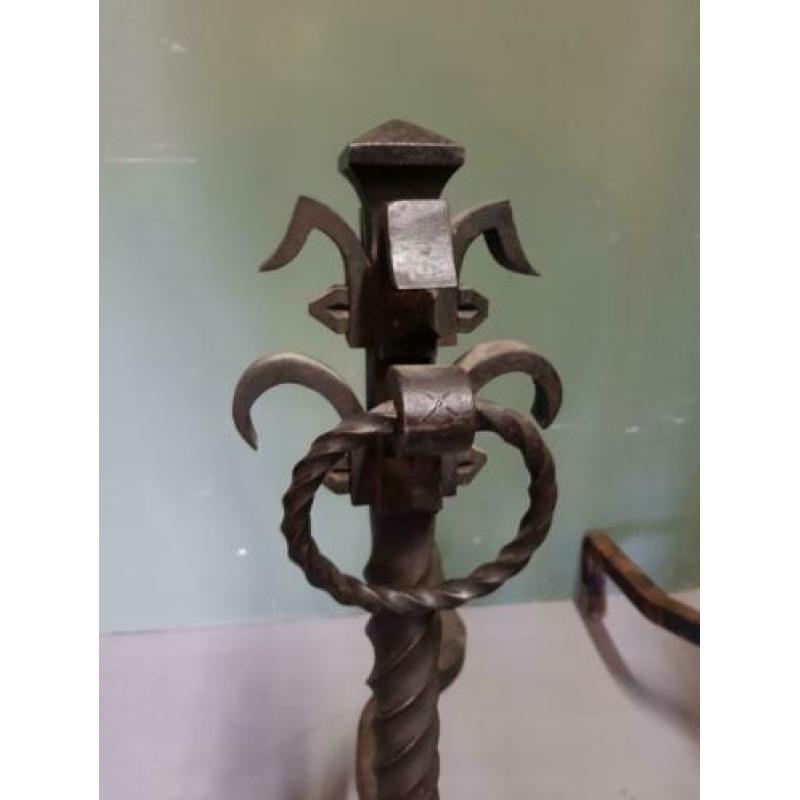 Stel grote Franse smeedijzeren vuurbokken, €150,-